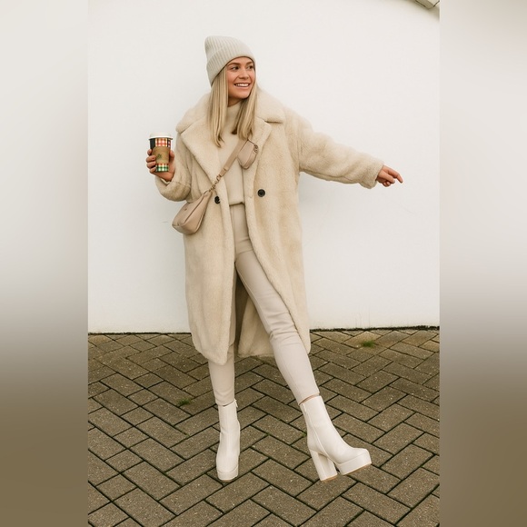 Guess BYRA Women’s Platform Block Heel Ankle Boots Ivory Patent, Sz 5 NWB - Picture 2 of 11